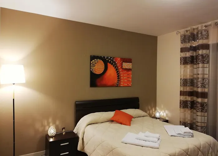 Li Figuli 3* לצ'ה